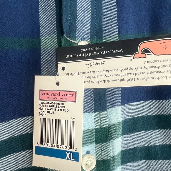 New with tags, vineyard vines, men’s lightweight button-down flannel - Picture 2 of 4